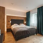 Alpen & Hotel