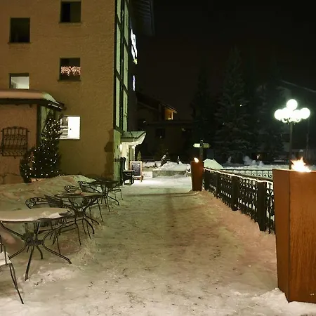 Готель Alpen &