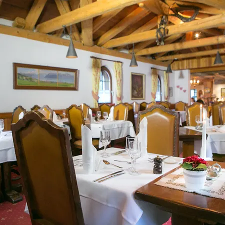 Otel Alpen & 4*