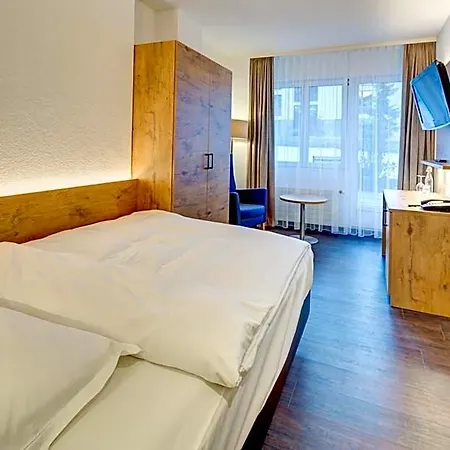 Alpen - & Dining Готель 4*