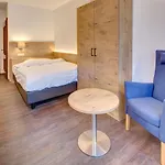 Hotel Alpen & 4*