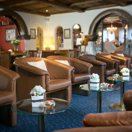 Hotel Alpen & 4*