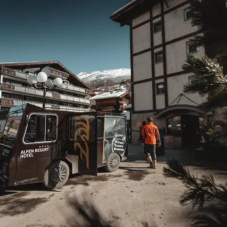 Hotel Alpen & 4*