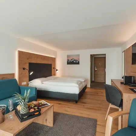 Hotel Alpen & 4*
